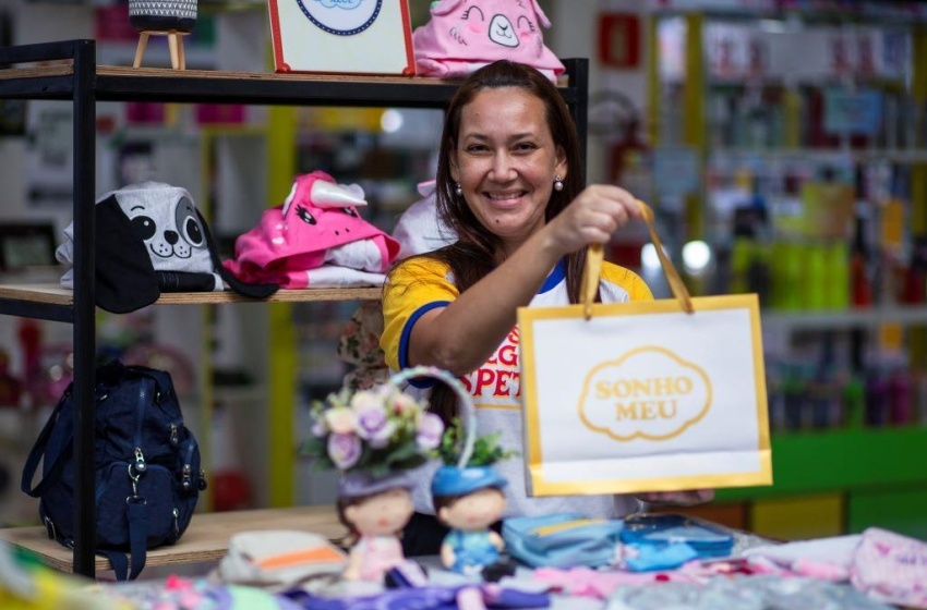 Banco da Mulher Empreendedora transforma vida de mãe atípica da parte alta de Maceió: “Investi o lucro no tratamento do meu filho”