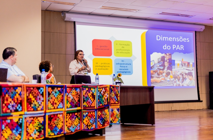 Secretário de Educação de Maceió destaca parceria com Conselho Municipal