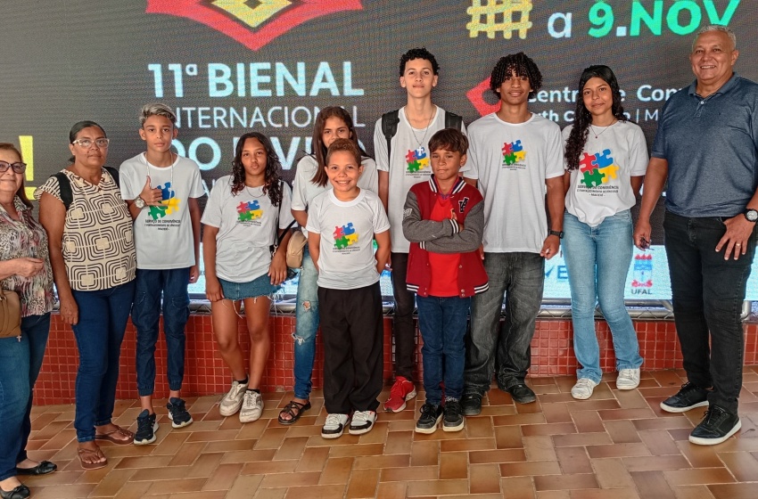 Crianças do Serviço de Convivência visitam a Bienal do Livro pela primeira vez