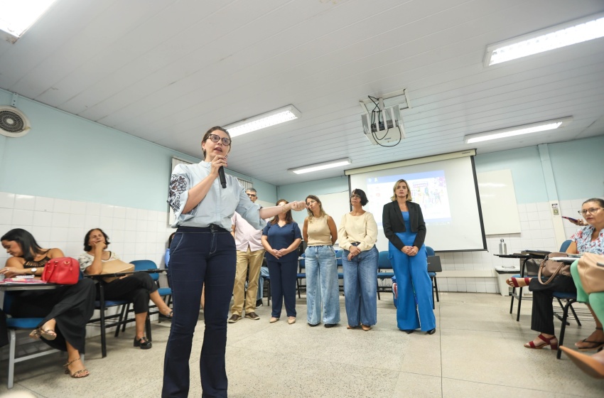 Diretores escolares iniciam série de encontros com representantes da Secretaria de Educação de Maceió