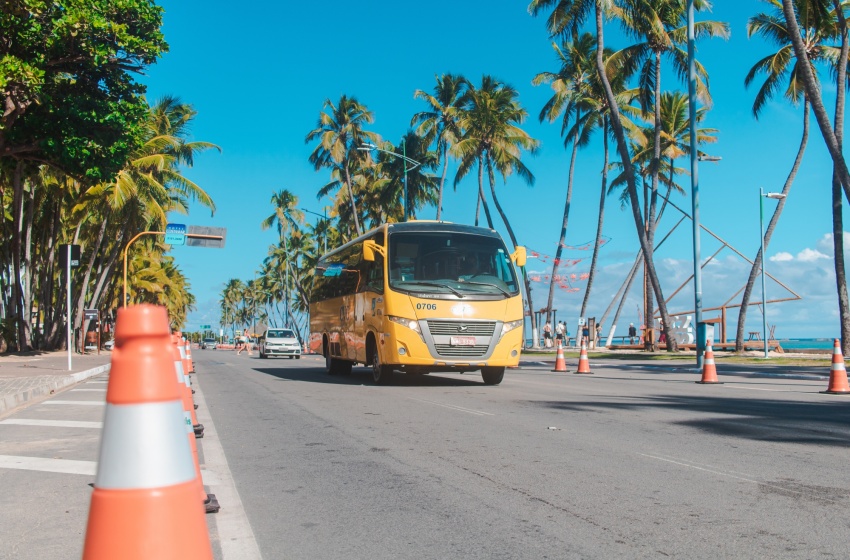 Regulamentação dos transportes turísticos garante segurança aos usuários em Maceió