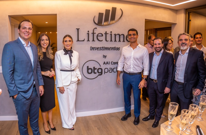 Prefeitura prestigia inauguração de empresa de investimentos em Maceió