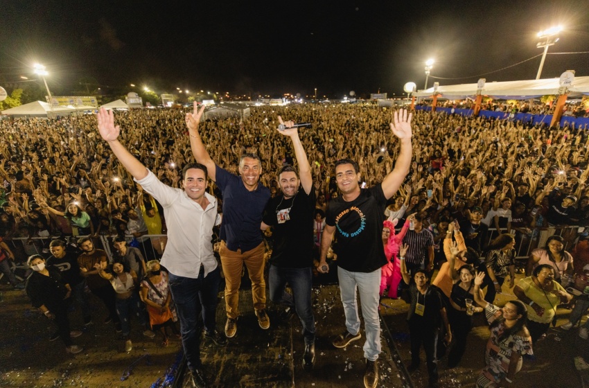 Prefeitura entrega Rota do Mar em festa com mais de 70 mil pessoas