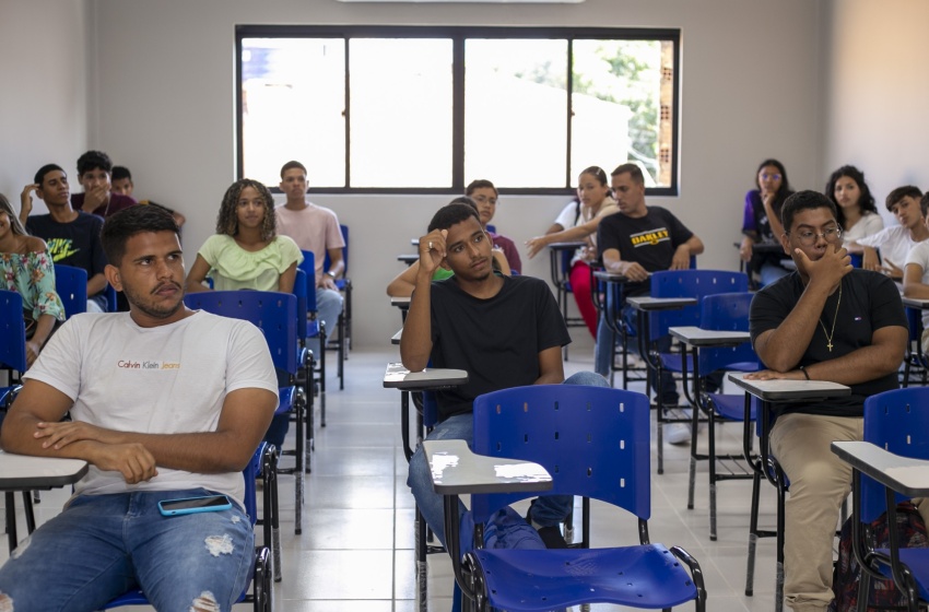 Mais de 530 maceioenses iniciam aulas do Programa Emprega Jovem MCZ