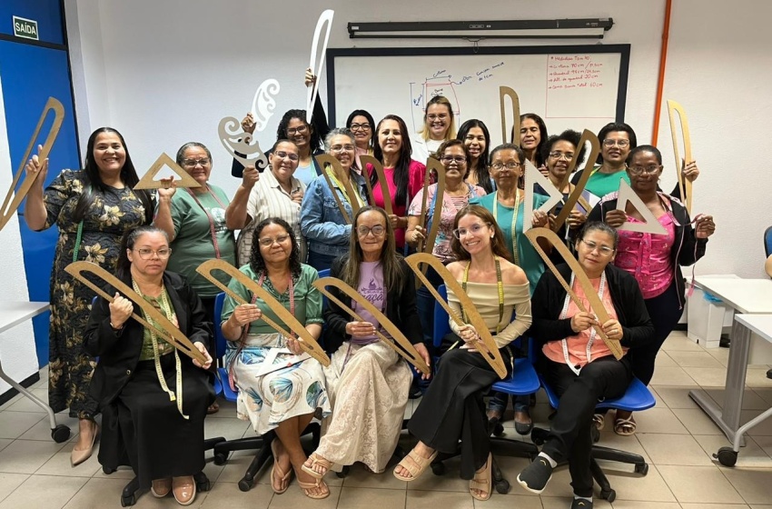 Usuárias do programa Acessuas Trabalho iniciam curso de costureiro sob medida
