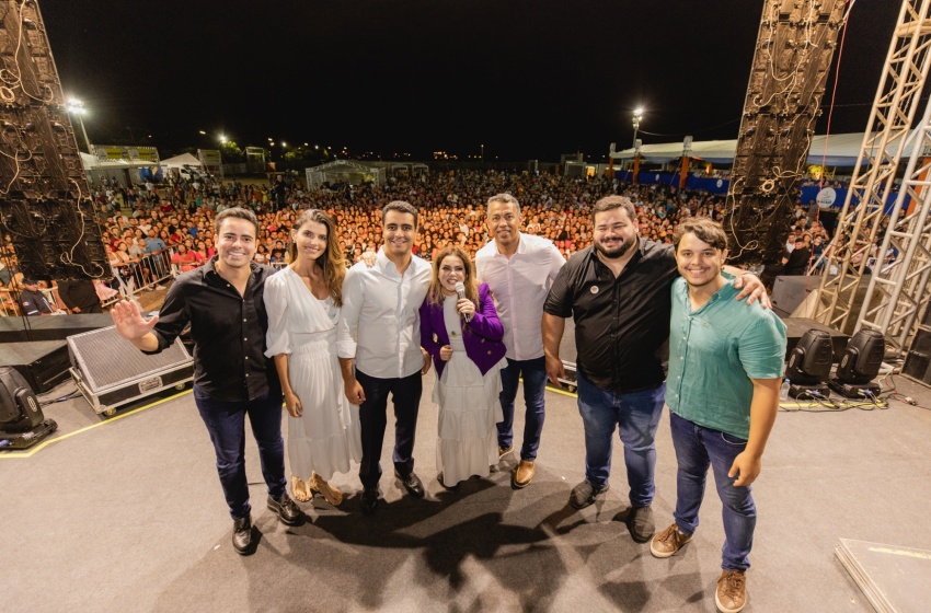 Show gospel encerra comemorações do aniversário do Benedito Bentes e entrega da Rota do Mar