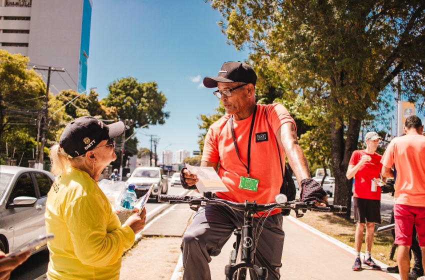 Ação do DMTT orienta sobre uso correto de ciclovias