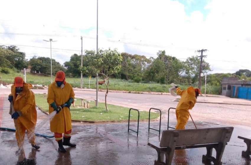 Devido às fortes chuvas, Prefeitura intensifica limpeza de canais
