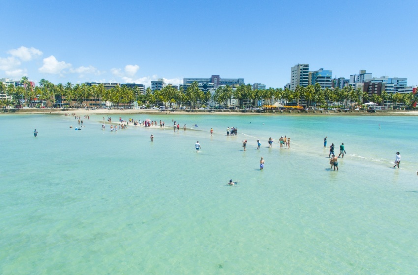 Maceió está entre destinos mais procurados do país nos últimos dois meses