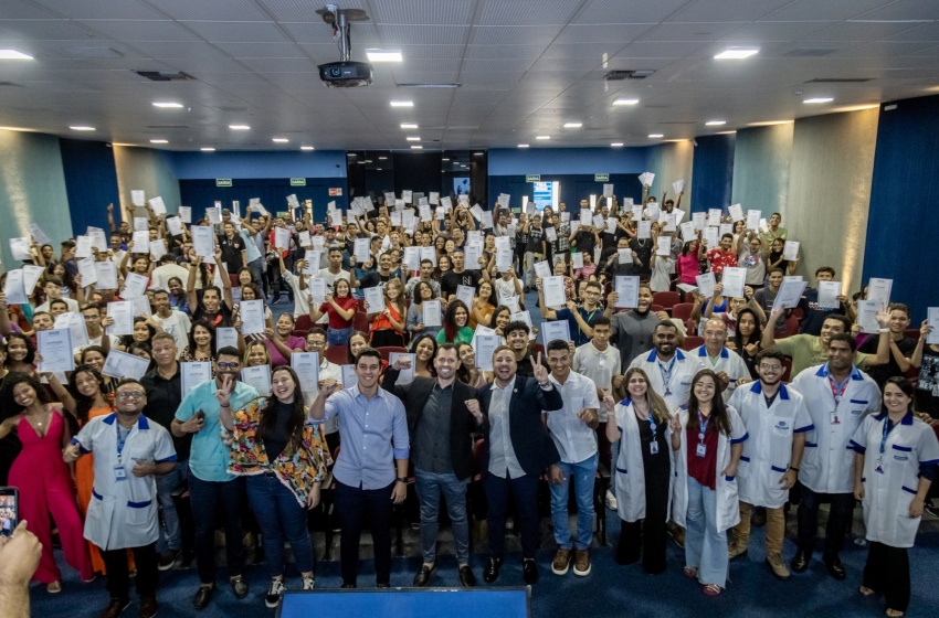 Emprega Jovem 2023 realiza solenidade de formatura de sua 7ª edição