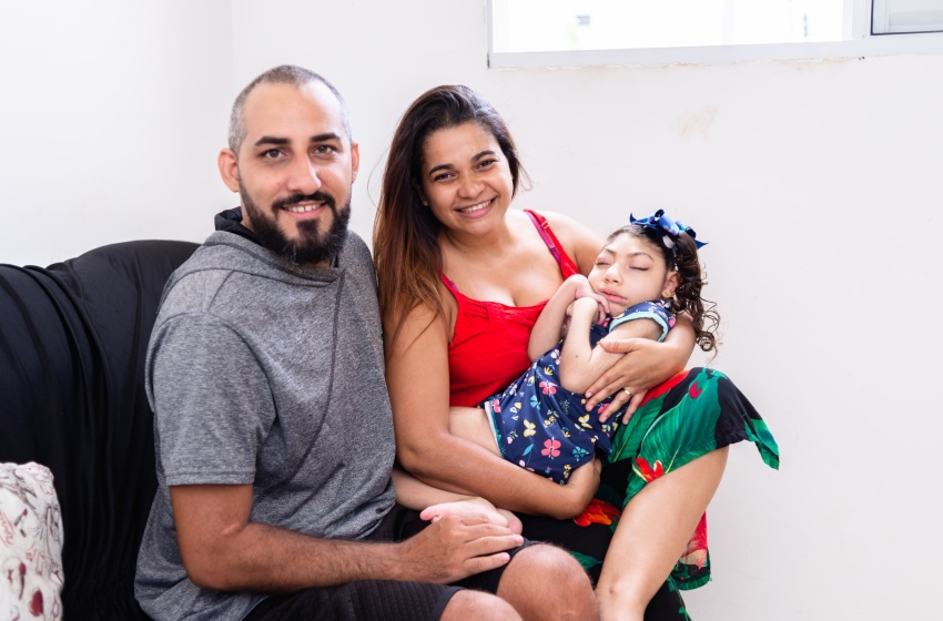 Saúde faz entrega de insumos a usuários do programa Remédio em Casa
