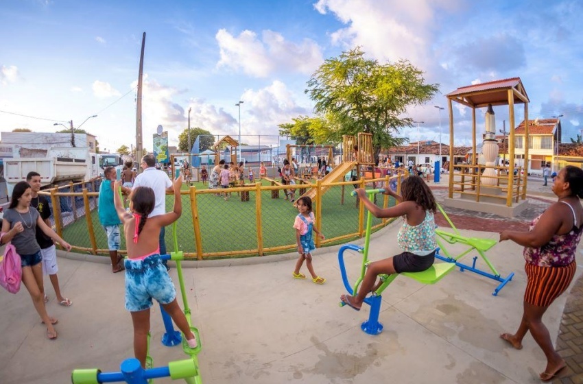 Prefeitura entrega Praça do Cruzeiro, no Vergel, e  garante mais um espaço de lazer na região
