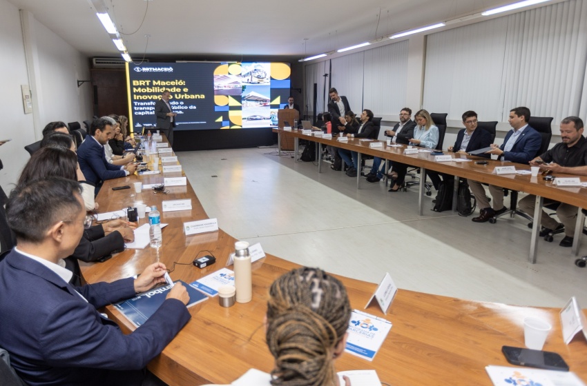 Prefeitura recebe investidores para apresentar aspectos técnicos da implantação do BRT em Maceió
