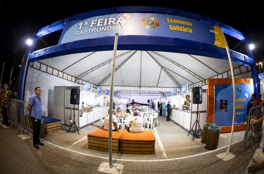 1ª Feira Gastronômica da Economia Solidária movimenta praia de Pajuçara