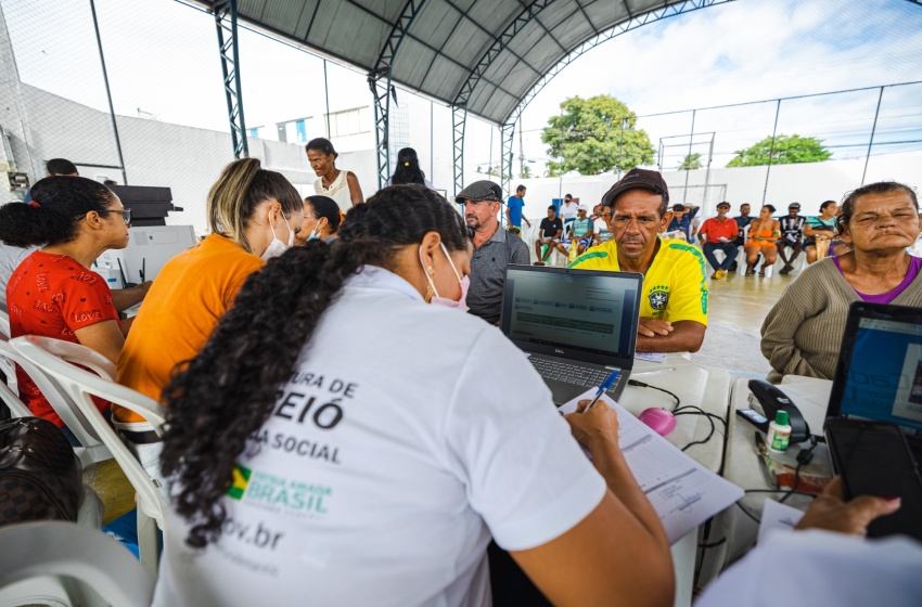 Ação do Cadastro Único chega ao Benedito Bentes e Jacintinho