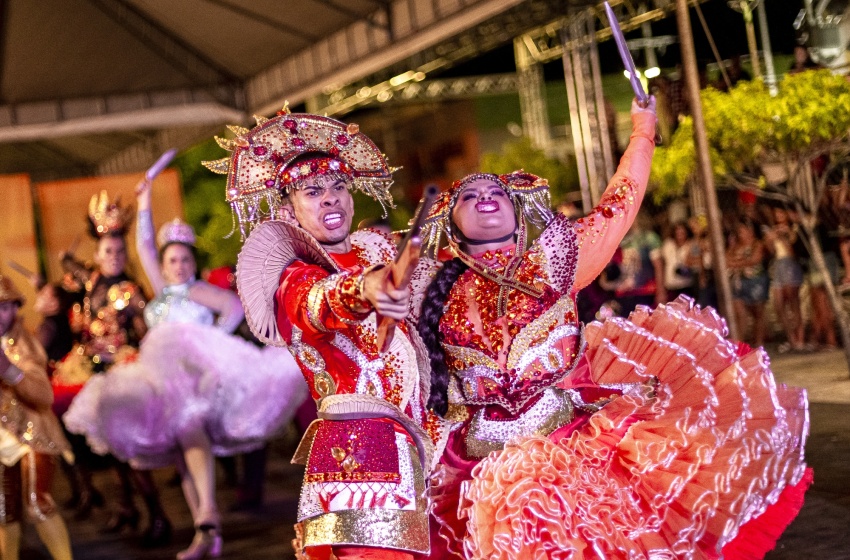 Quadrilhas Juninas animam o público na abertura das apresentações culturais do São João Massayó em Jaraguá