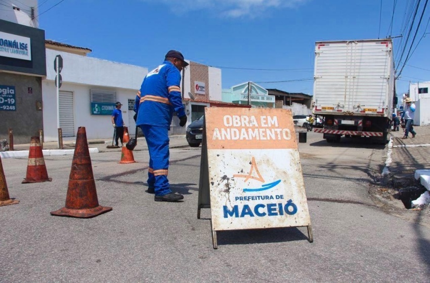 Operação tapa-buraco leva melhorias a mais oito bairros