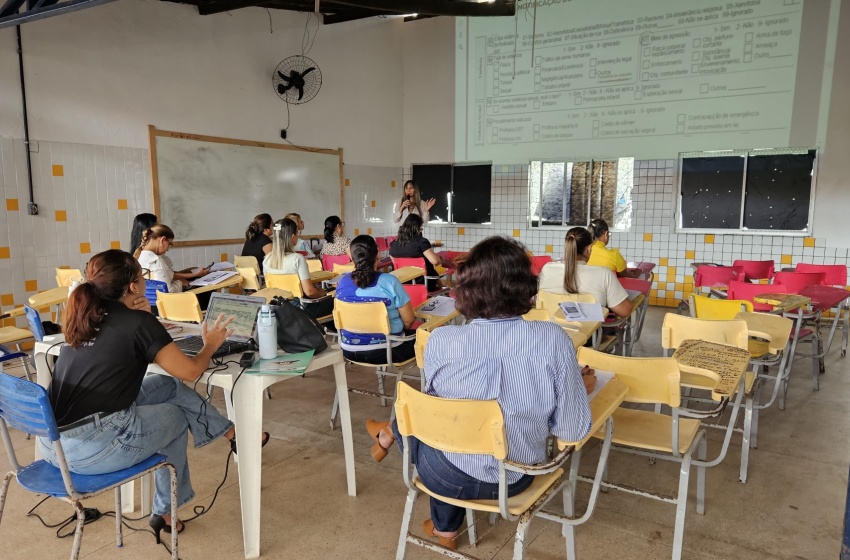 Profissionais da Educação recebem capacitação para notificação de violência nas escolas