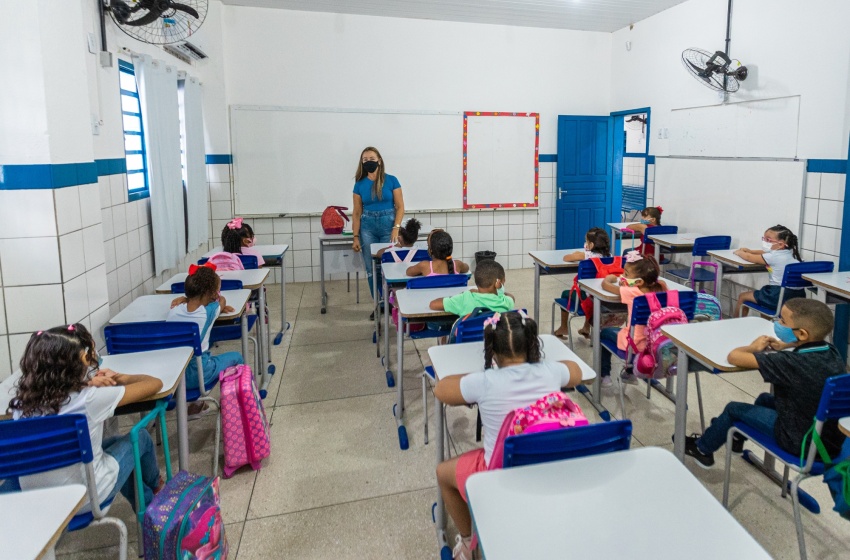 Prefeitura de Maceió já pagou mais de R$ 58 milhões em progressões aos servidores da educação