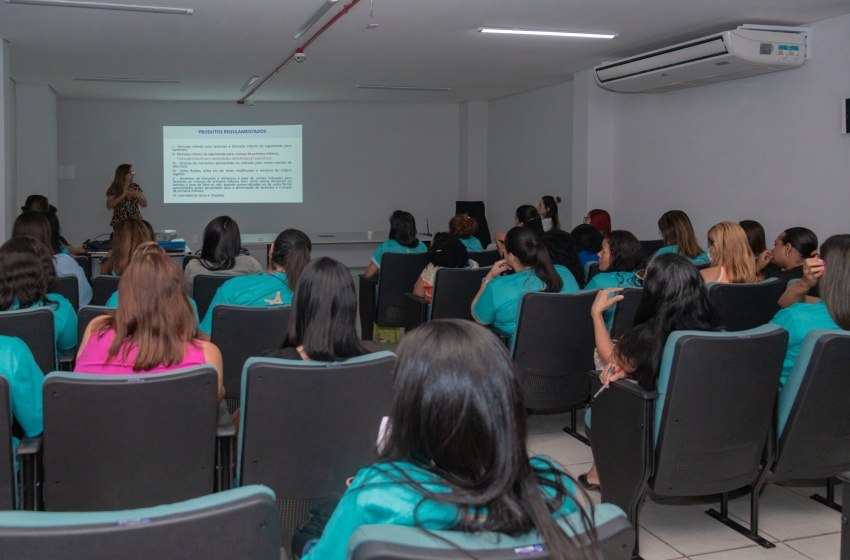 Aleitamento materno é tema de capacitação