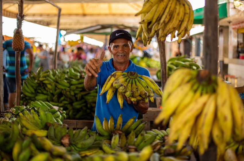 Confira o horário de funcionamento dos mercados e feiras no domingo (30)