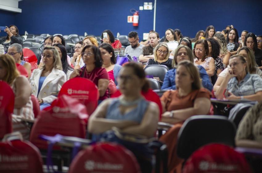 Capacitação aborda noções básicas de assistência à pessoa com obstrução intestinal