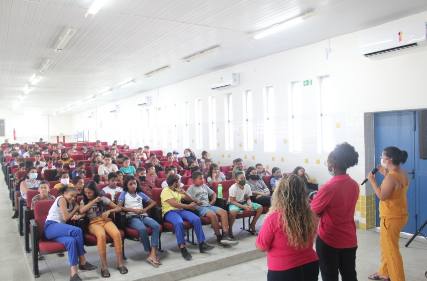 Maio Laranja: campanha promove roda de conversa com estudantes da rede municipal