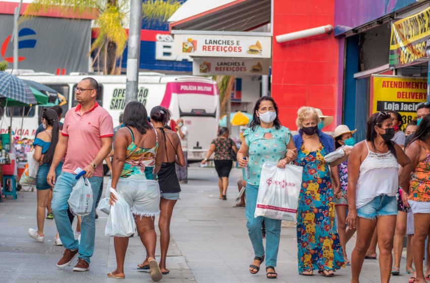 Prefeitura de Maceió impulsiona economia e comércio ao antecipar pagamentos do salário de dezembro e 13°