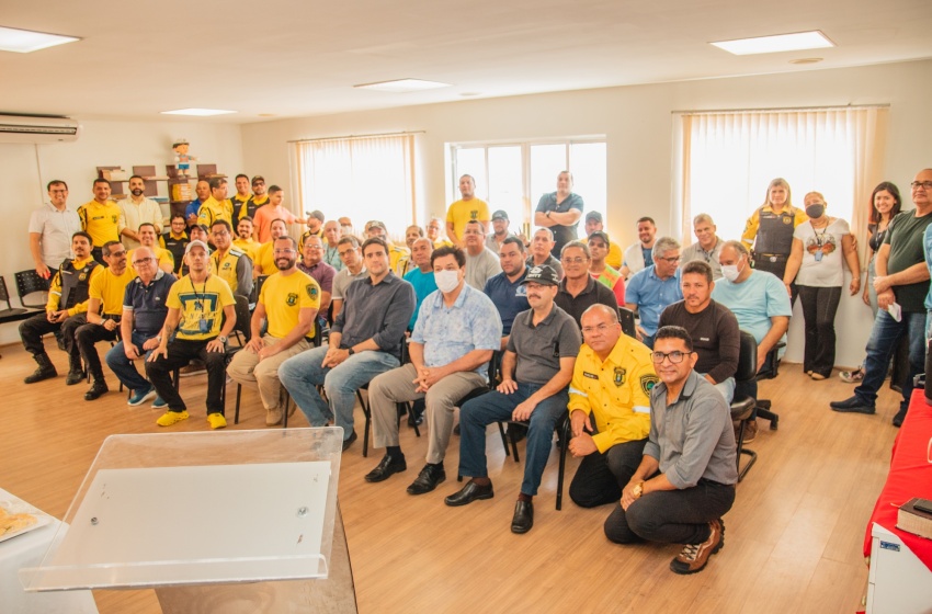 SMTT realiza café da manhã alusivo ao Dia dos Pais e homenageia servidores