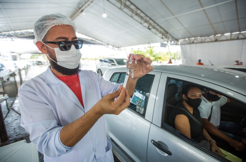 Prefeitura anuncia novo calendário de vacinação contra a covid-19; confira