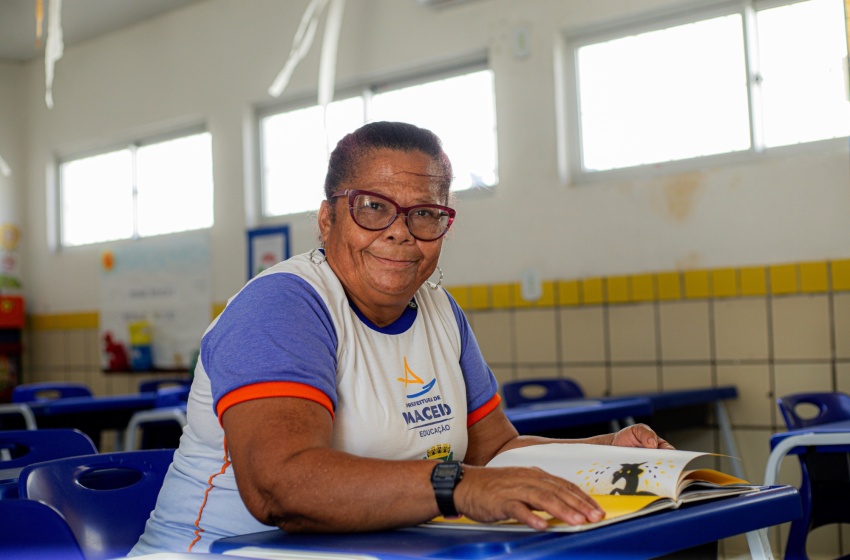 Estudantes dão lição de vida ao retomarem estudos na Educação de Jovens, Adultos e Idosos