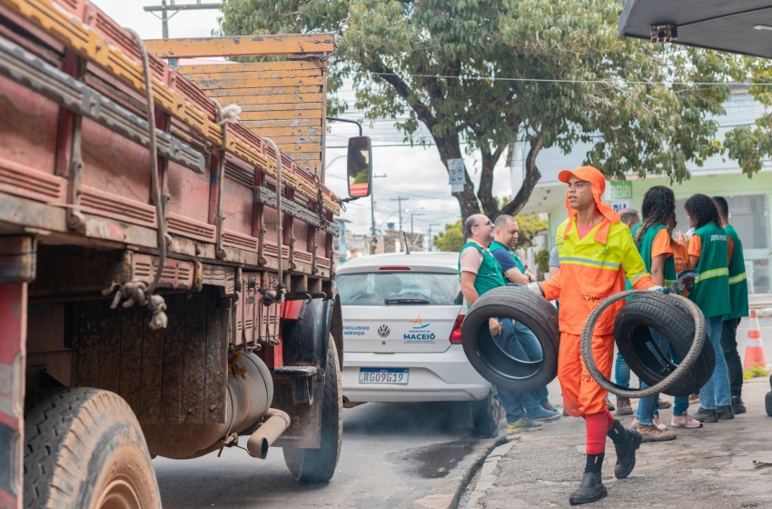 Mutirão combate focos do Aedes aegypti em borracharias de Maceió