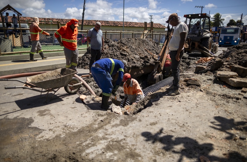 Em um mês, Infraestrutura recupera galerias em cerca de 50 vias de Maceió