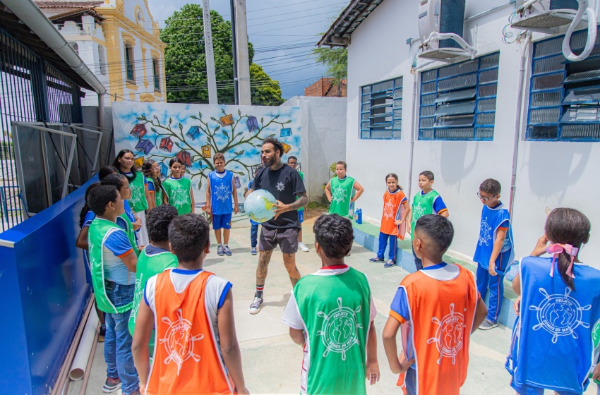 Projeto Somos do Mar leva educação ambiental à Escola Floriano Peixoto