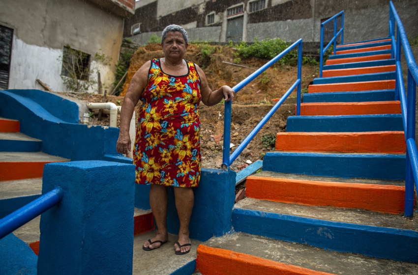 Grota das Piabas tem escadaria revitalizada