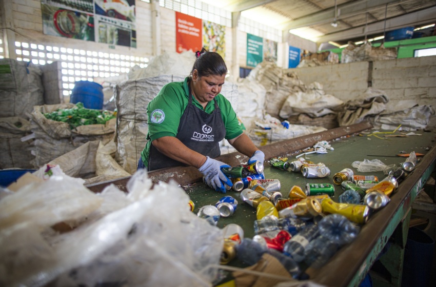 Cooperativas de reciclagem garantem renda extra com o Verão Massayó