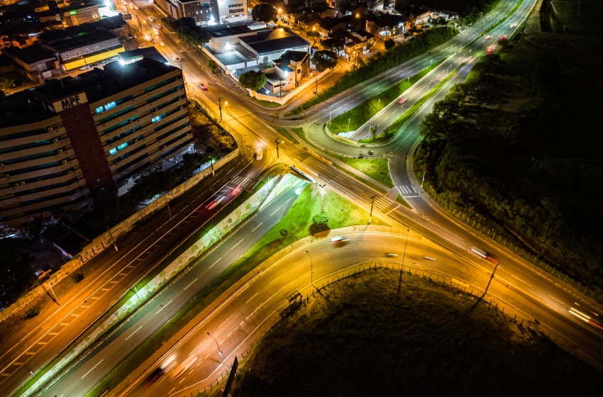Mais três grandes corredores de transportes de Maceió recebem iluminação em LED