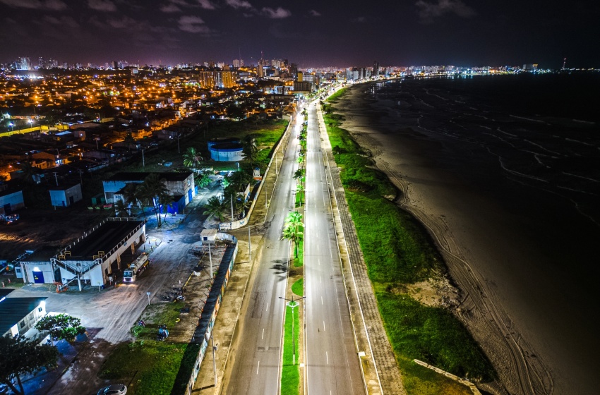 Corredores de transporte e comunidades recebem iluminação em LED