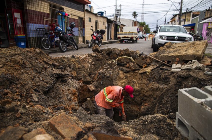 Infraestrutura recupera galeria em via na Jatiúca
