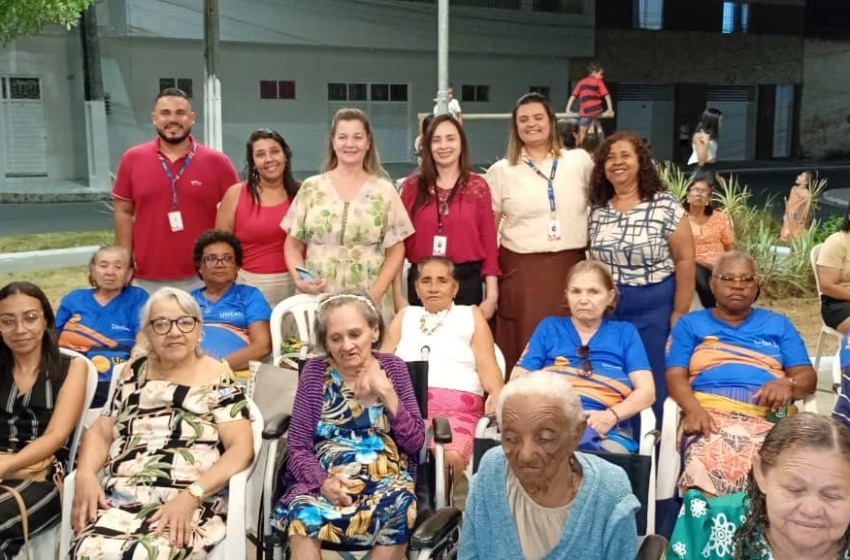 Cidade da Pessoa Idosa realiza jantar natalino para acolhidos