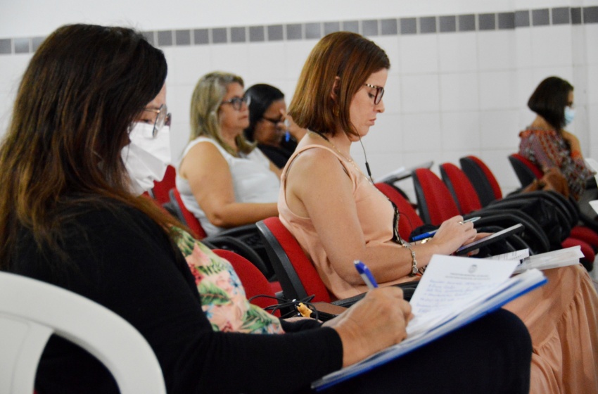 Educação esclarece dúvidas de gestores sobre avaliação no estágio probatório