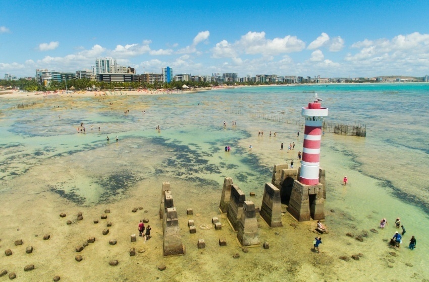 Maceió se destaca como destino mais procurado para voos e hospedagens entre setembro e novembro, aponta KAYAK