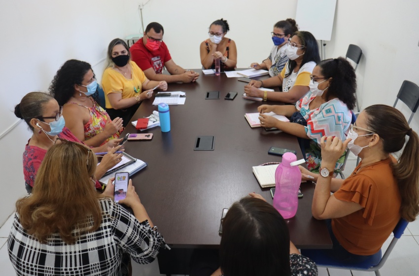 Técnicos da Educação se reúnem para dialogar medidas de combate a evasão escolar