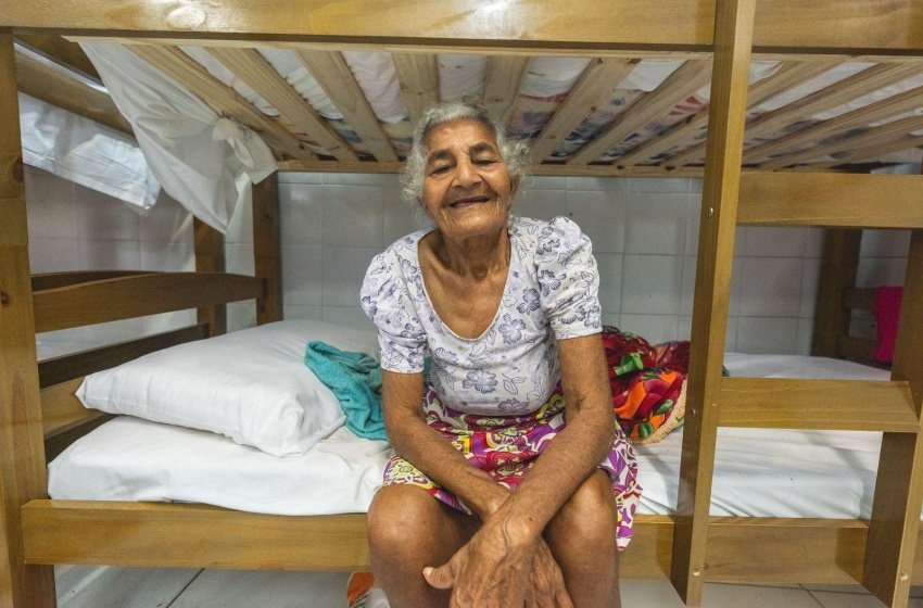 Idosa de 75 anos é resgatada pela Defesa Civil de Maceió