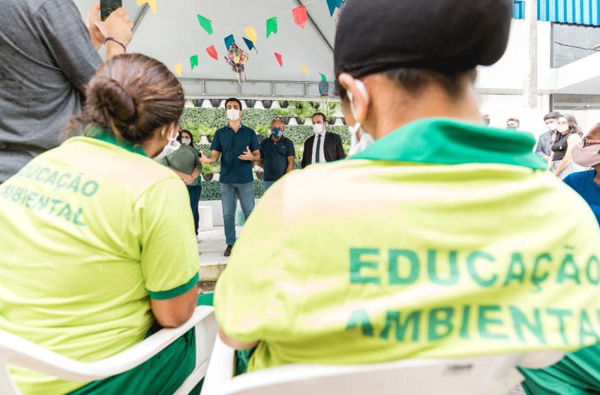 Prefeitura presta homenagem a catadores de recicláveis e amplia coleta em Maceió