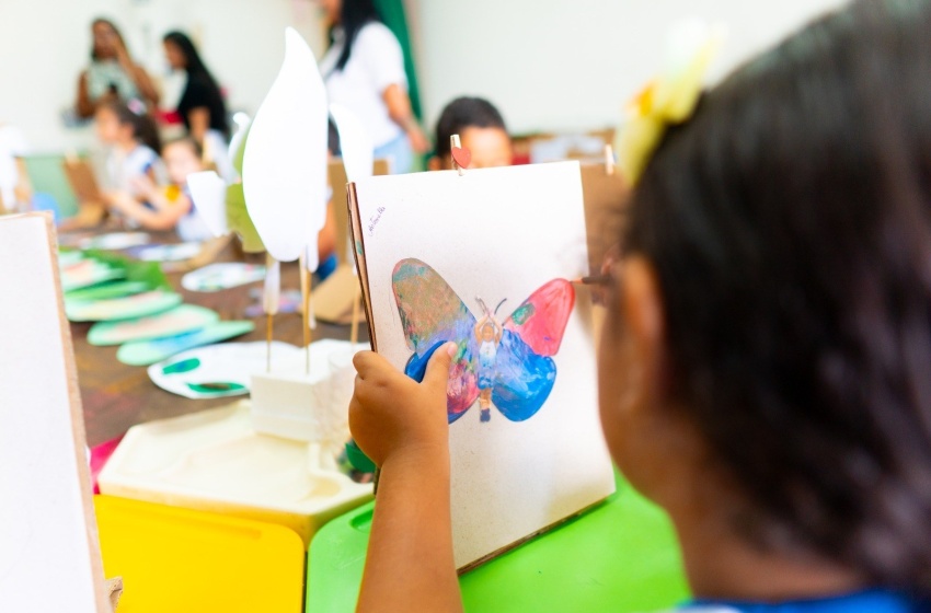 Creche Municipal Martha Célia reúne contação de histórias, música e artes em programação semanal