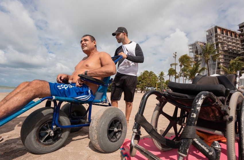 Atividades adaptadas e apresentações musicais marcam Dia D do Praia Acessível, na quarta (23)