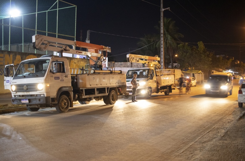 Santa Lúcia recebe reforço na iluminação com mutirão da Sima
