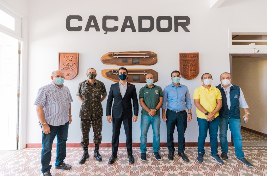 Prefeitura firma parceria com o Exército para reforçar abastecimento de água nos bairros de Maceió