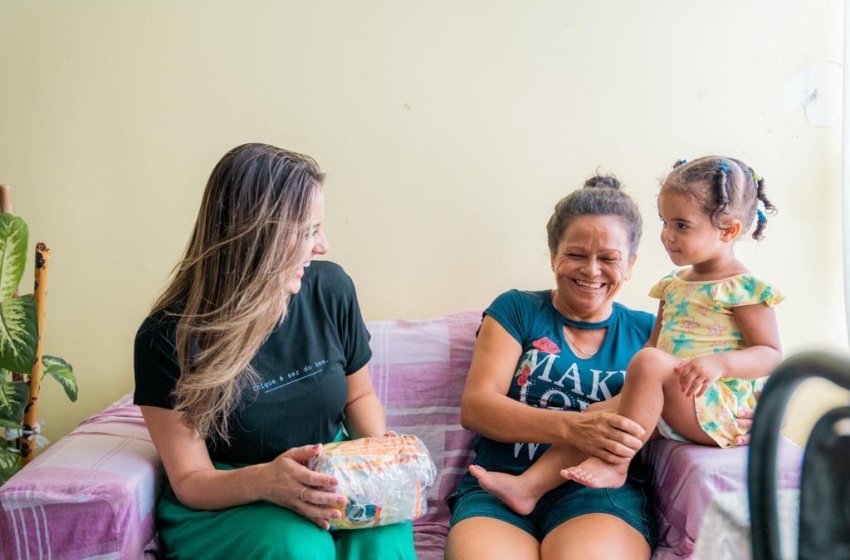 Em um ano, Programa Leite é Massa distribui 18 mil kits do alimento para crianças em vulnerabilidade social